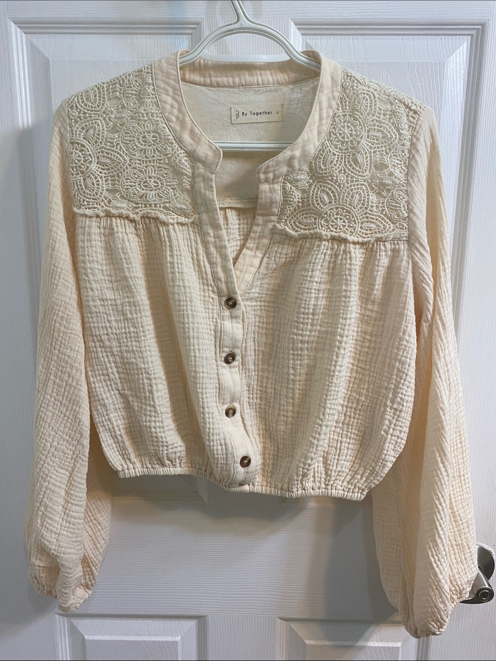 By Together Lace Cotton Gauze Balloon Sleeve Cropped Cream Blouse Women’s Large